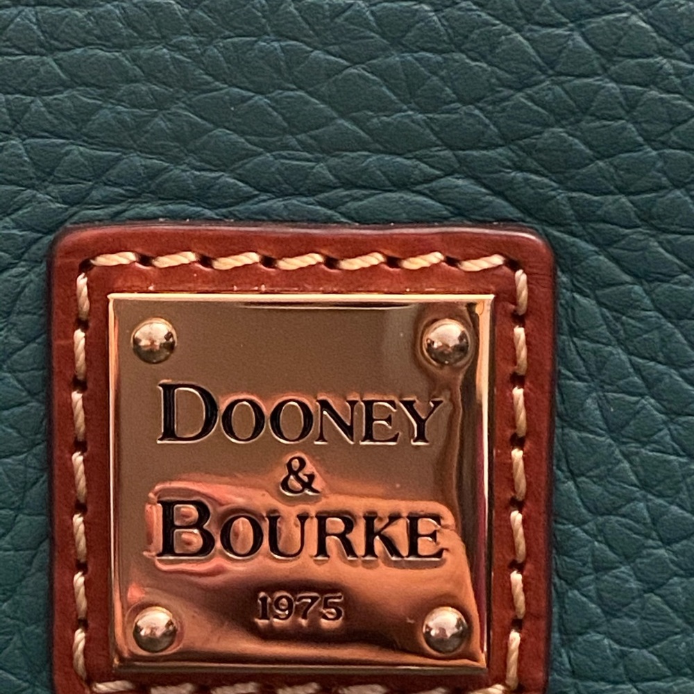 Dooney & Bourke - Picture 3 of 5